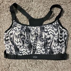 Victoria's Secret VSX The ultimate cross train sports bra Sz 32 DD